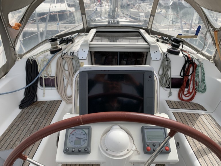 Bareboat Rental Sailboat Bénéteau with a boat licence