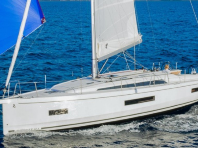 Sailboat rental with or without captain OCEANIS 40.1 La Trinité-sur-Mer