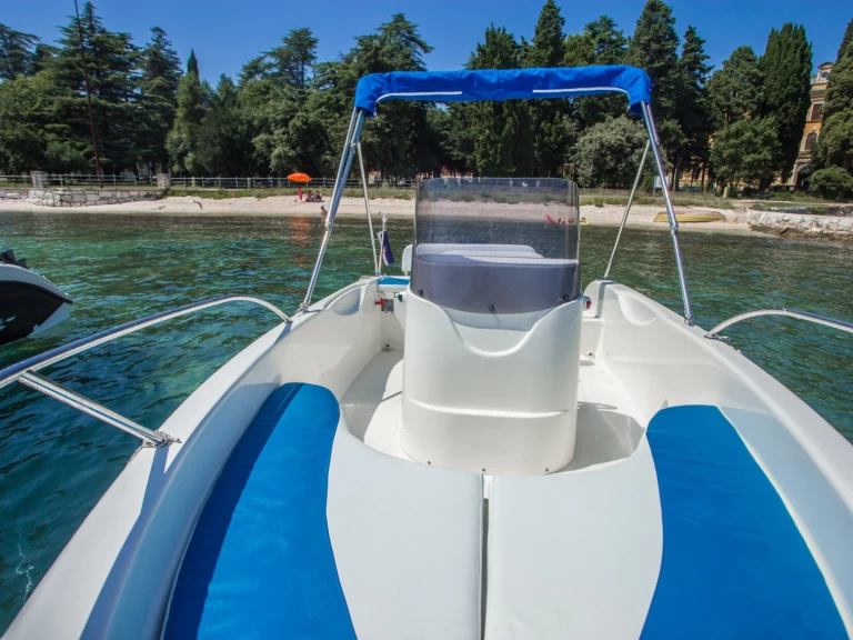 Motorboat rental in Rovinj - Sessa Marine Key Largo 17