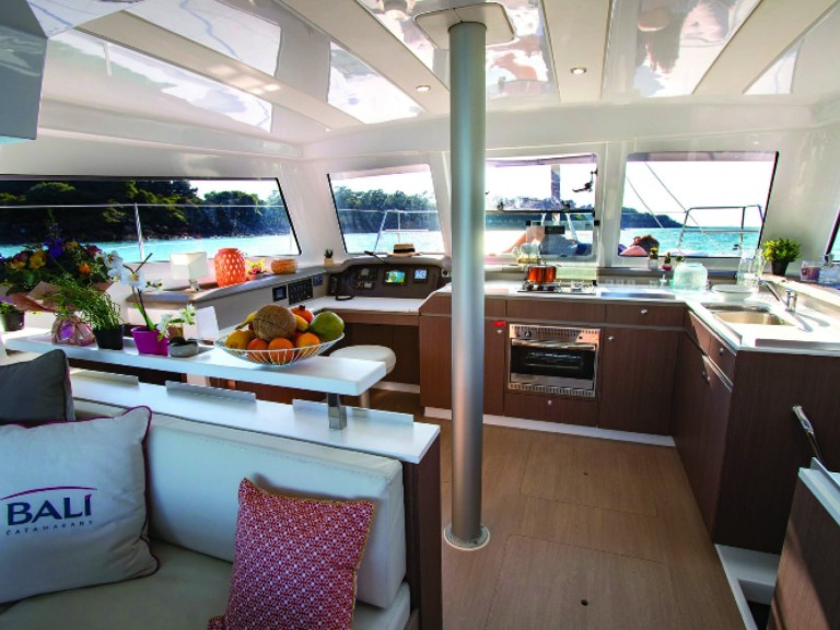 Boat rental 15 BALI CATSPACE in Hyères on Samboat