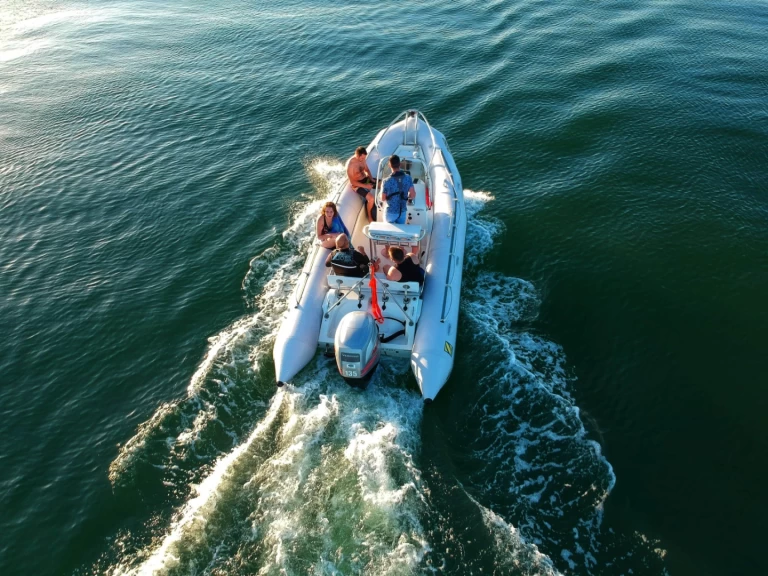 Zodiac Pro Open in La Forêt-Fouesnant on SamBoat