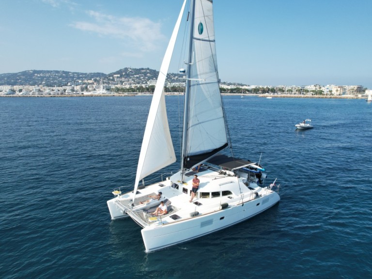 Yacht charter Cannes cheap Lagoon 380