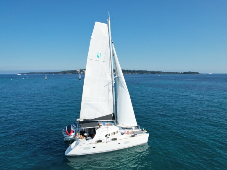 Catamaran rental with or without captain Lagoon Cannes