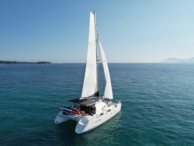 Bareboat Rental Catamaran Lagoon with a boat licence