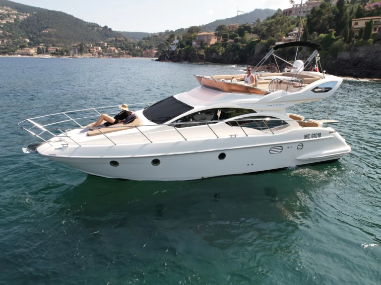 Azimut Azimut 43 Fly in Mandelieu-la-Napoule on SamBoat