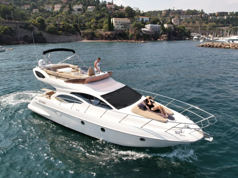 Rent a Azimut Azimut 43 Fly Mandelieu-la-Napoule