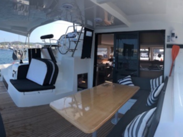 Yacht charter Sant Antoni de Portmany cheap Lagoon 42