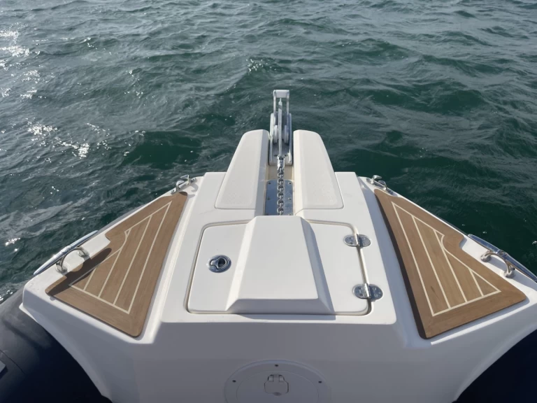RIB rental in Grand Piquey - Capelli Capelli 700 Sun