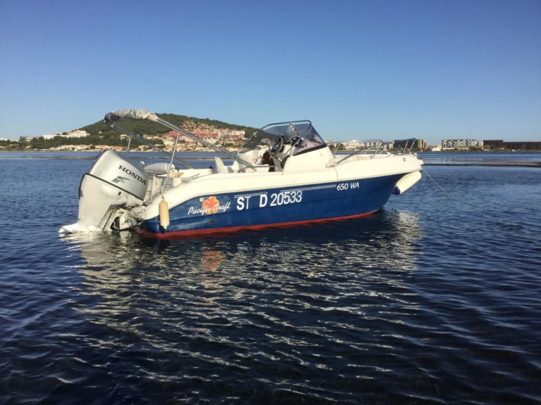 Motorboat rental with or without captain Pacific Craft Sète