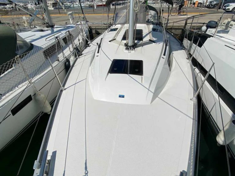 Sailboat for rent Getxo at the best price
