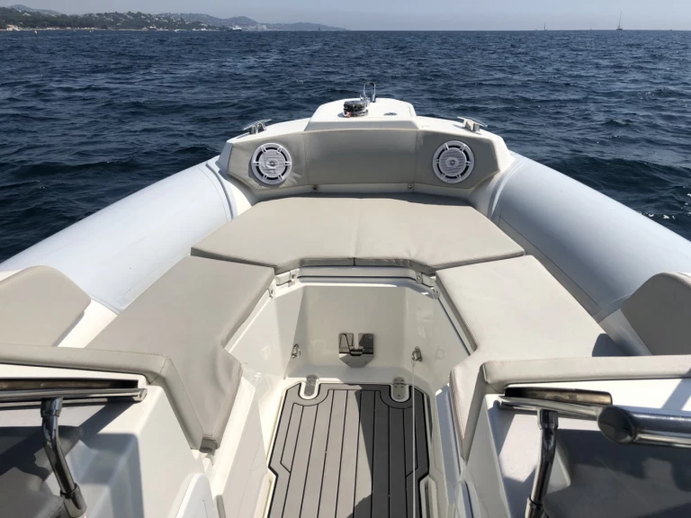 Boat rental Marlin Boat Marlin Boat 24SR FB in Port Grimaud on Samboat