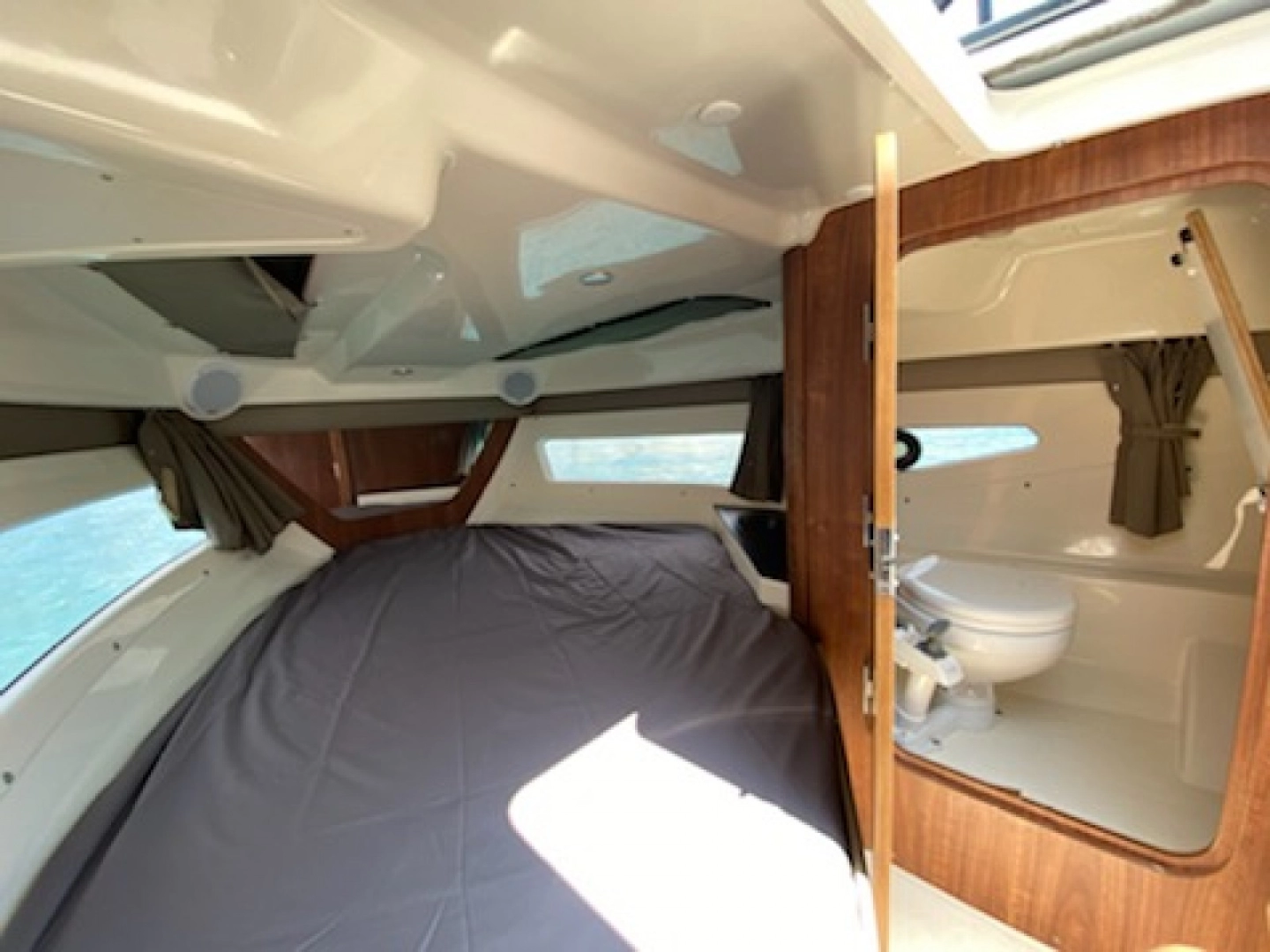 Quicksilver Activ 755 Cruiser in Marseille on SamBoat
