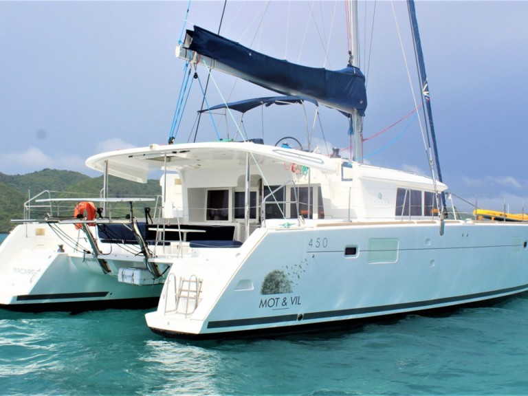 Bareboat Rental Catamaran Lagoon with a boat licence