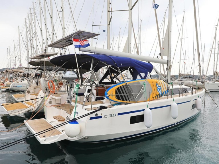 Sailboat for rent Biograd na Moru at the best price