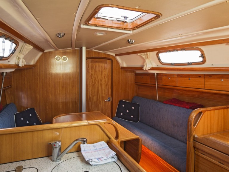 Yacht charter Lidingö cheap Bavaria 30 Cruiser