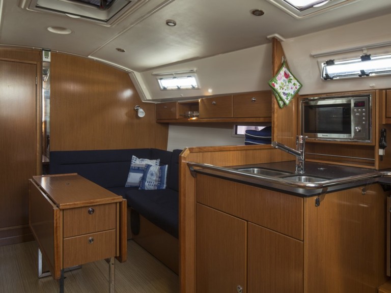 Rent a Bavaria Cruiser 36 Lidingö