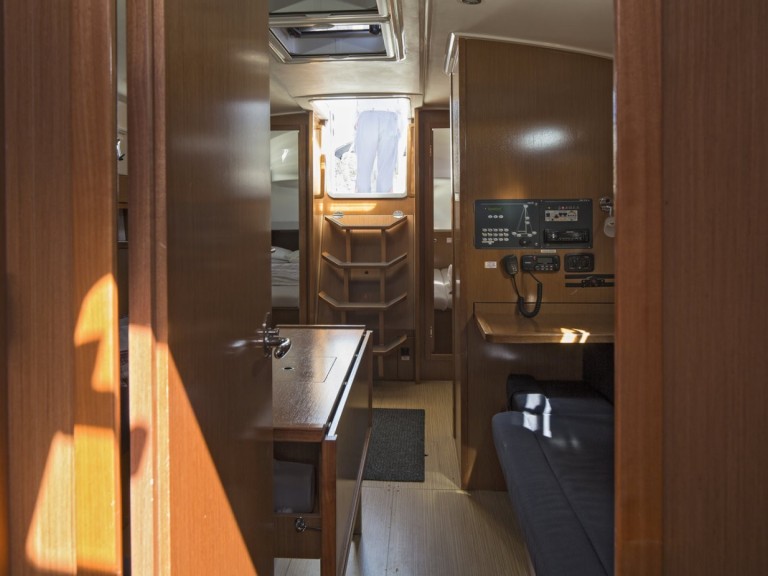 Yacht charter Lidingö cheap Cruiser 36