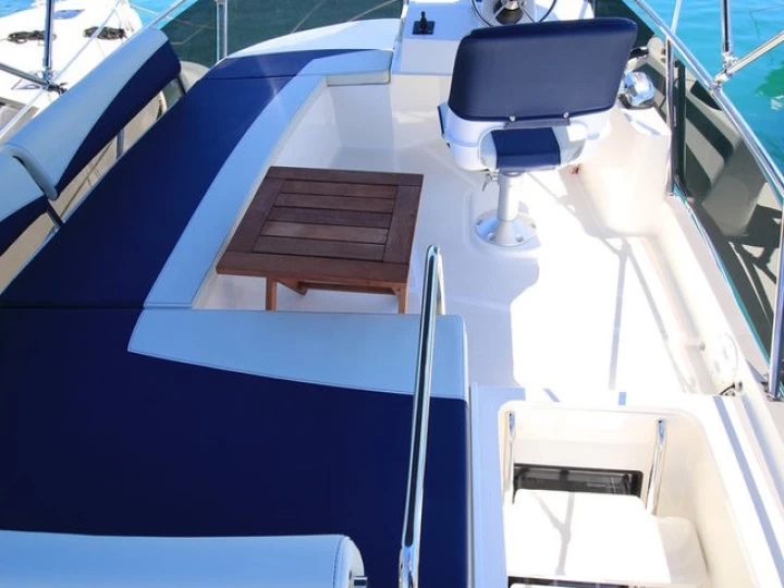 Rent a Delphia Platinum 989 Fly Kukljica