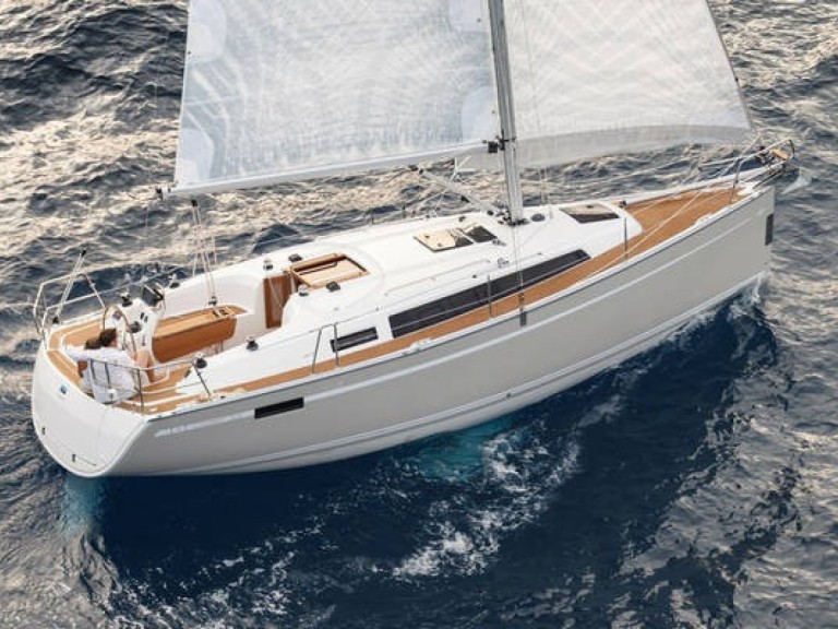 Yacht charter Primošten cheap Cruiser 33