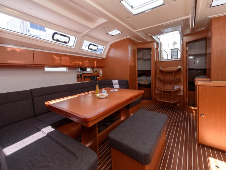 Sailboat rental in Trogir - Bavaria Cruiser 46