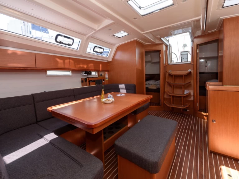 Sailboat rental in Trogir - Bavaria Cruiser 46