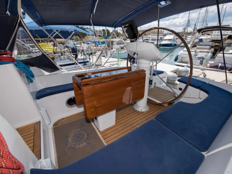 Jeanneau Sun Odyssey 42.2 Exclusive - 3 cab. in Trogir on SamBoat