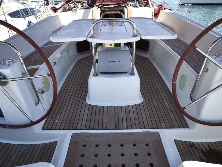 Bareboat Rental Sailboat Jeanneau with a boat licence