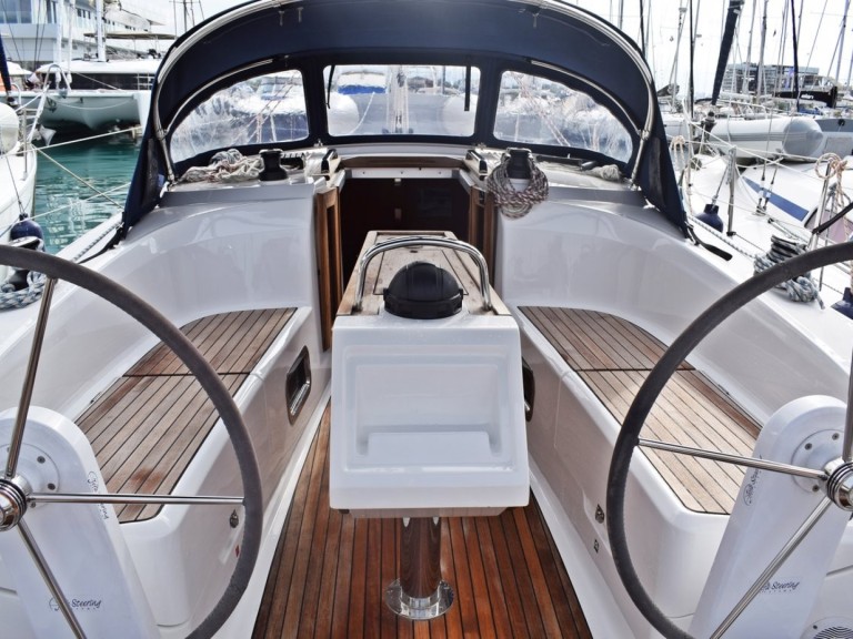 Rent a Bavaria Cruiser 34 Kaštela
