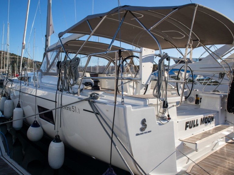 Bénéteau Oceanis 51.1 charter bareboat or captained in  Primošten