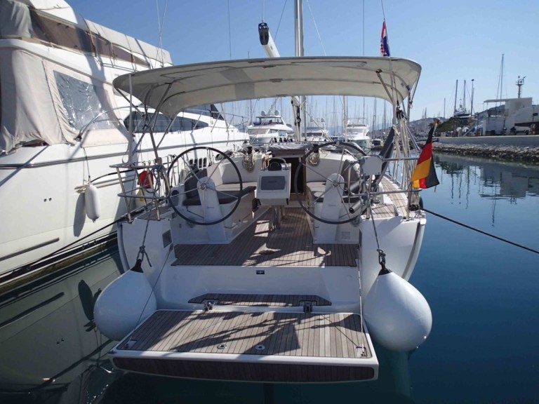 Rent a Bavaria Cruiser 37 Vrsar