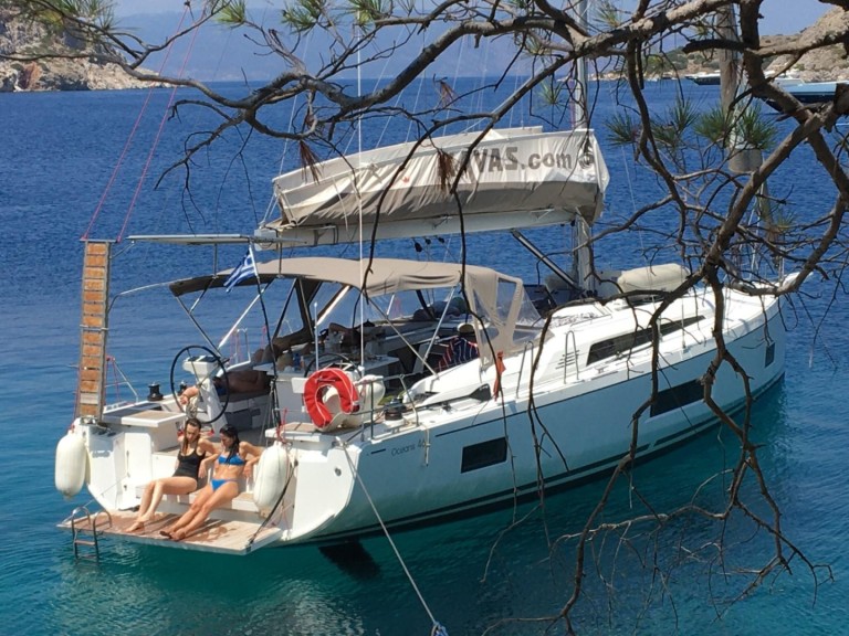 Rent a Bénéteau Oceanis 46.1 Lefkáda