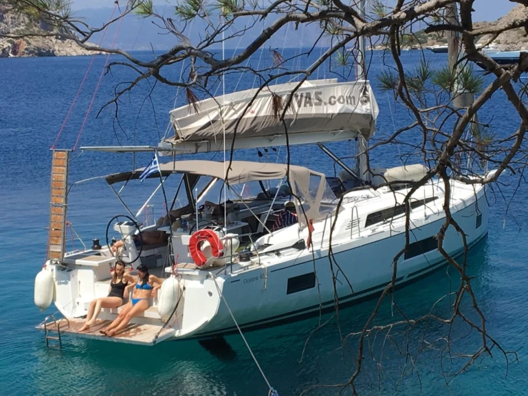 Rent a Bénéteau Oceanis 46.1 Lefkáda