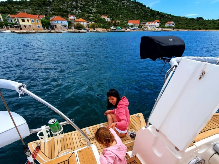 Yacht charter Jezera cheap Impression 344