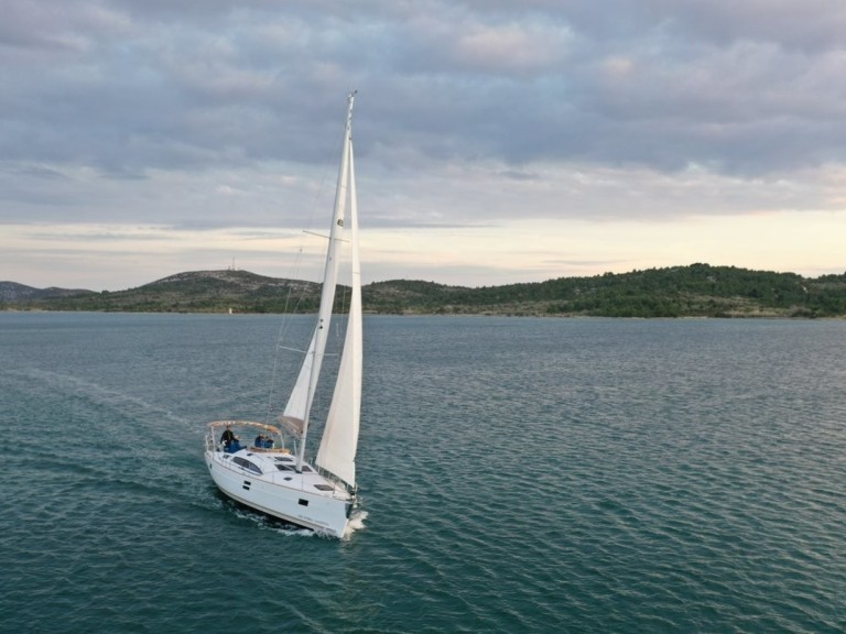 Sailboat for rent Pirovac at the best price