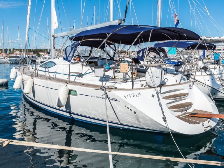 Sailboat for rent Pirovac at the best price
