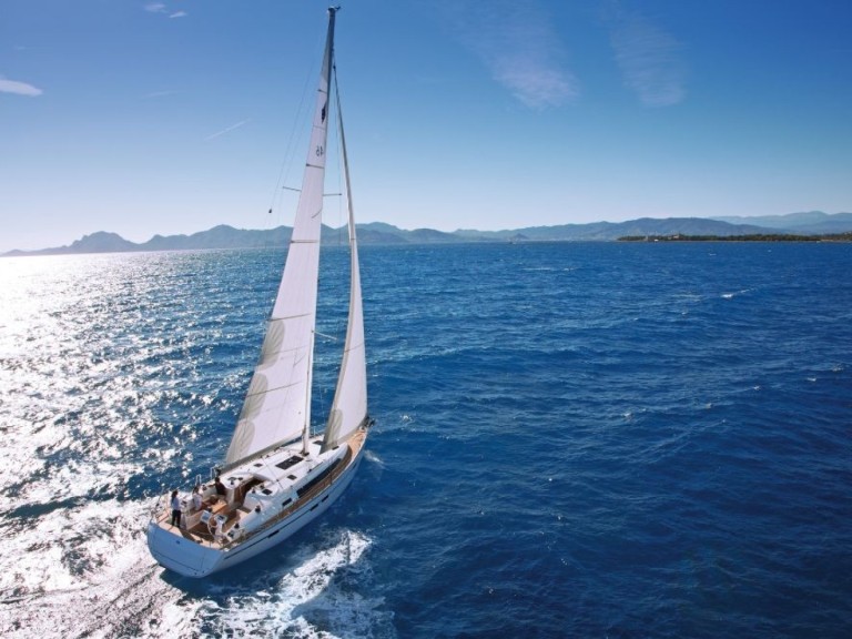 Rent a Bavaria Cruiser 46 Pula