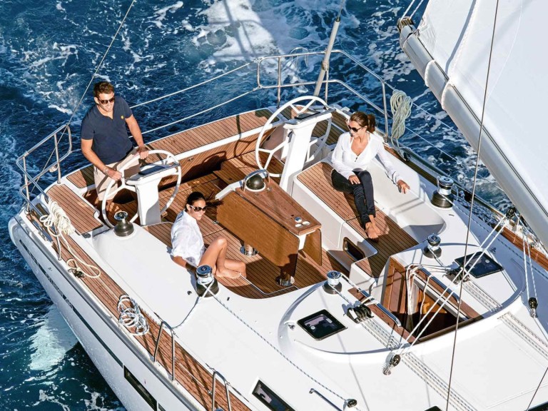 Yacht charter Pula cheap Cruiser 46