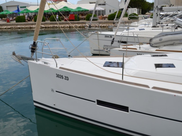 Sailboat rental in Sukošan - Dufour Dufour 412 Grand Large