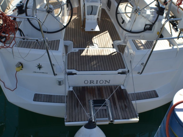 Yacht charter Sukošan cheap Sun Odyssey 379