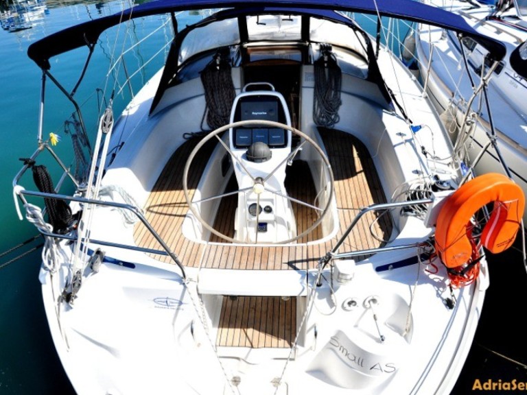 Sailboat rental in Izola - Bavaria Bavaria 33 Cruiser