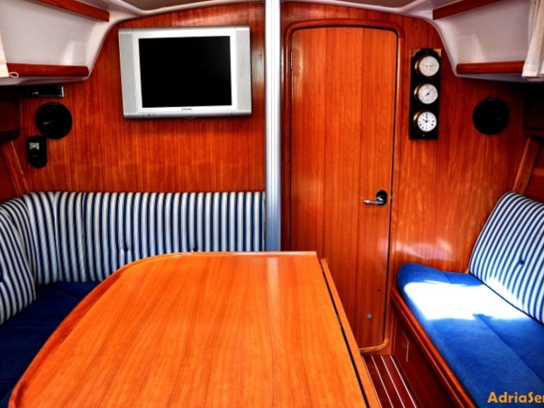 Bareboat Rental Sailboat Bavaria with a boat licence