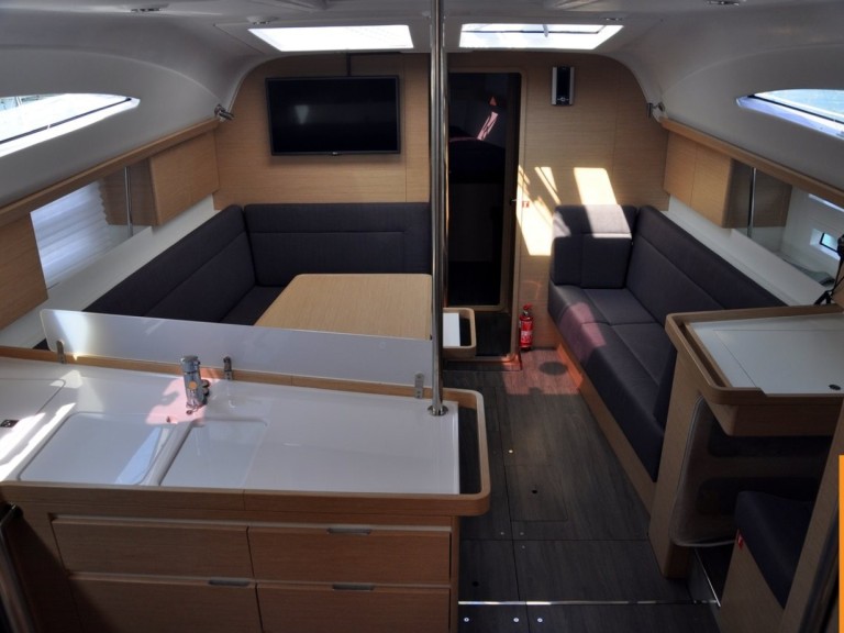 Sailboat for rent Izola at the best price