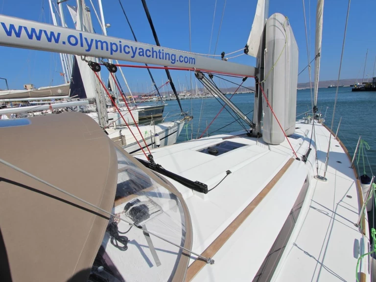 Rent a Jeanneau Sun Odyssey 449 Lávrio