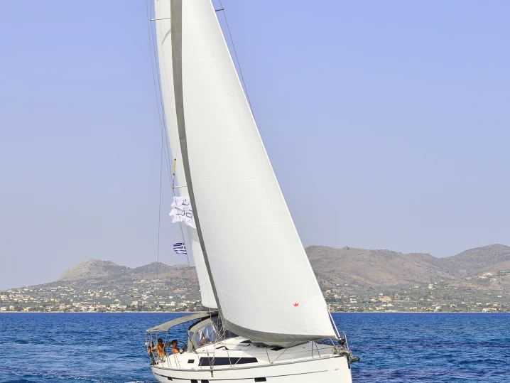 Sailboat rental in Alimos - Bavaria Cruiser 46