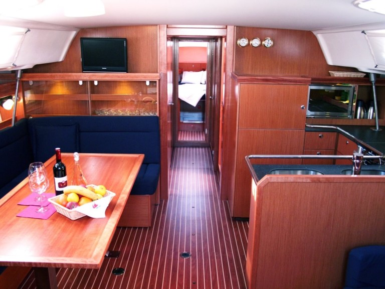 Yacht charter Murter-Kornati cheap Cruiser 51