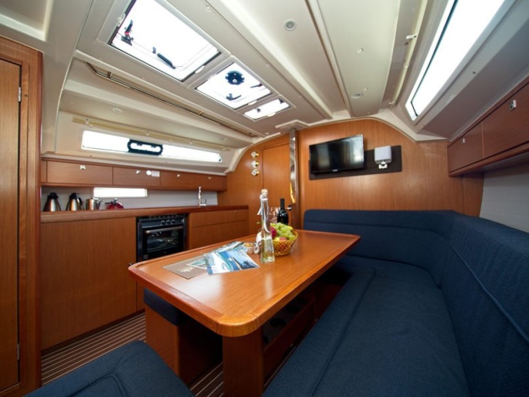 Bavaria Cruiser 41 in Murter-Kornati on SamBoat