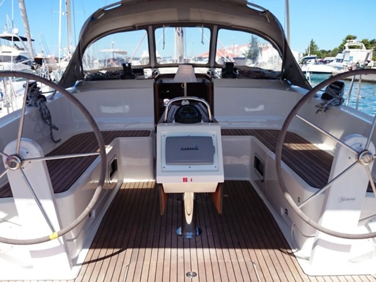 Rent a Bavaria Cruiser 46 Murter-Kornati