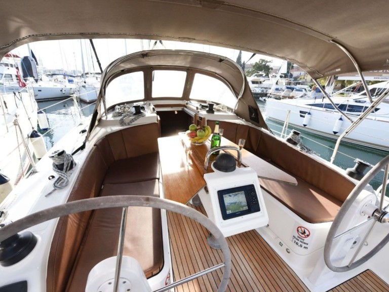 Bareboat Rental Sailboat Bavaria with a boat licence