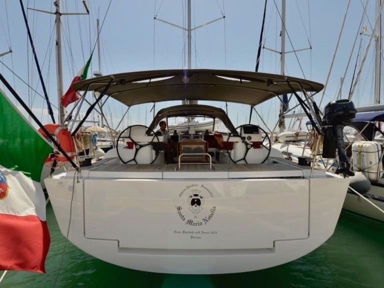 Sailboat for rent Cecina at the best price