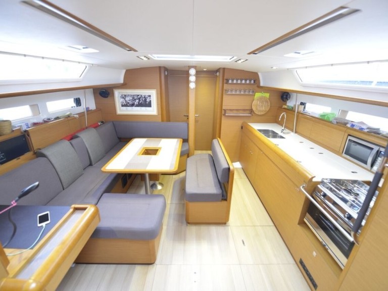 Sailboat rental with or without captain Jeanneau Cecina